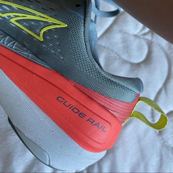 ALTRA running shoes used - Picture 3 of 7